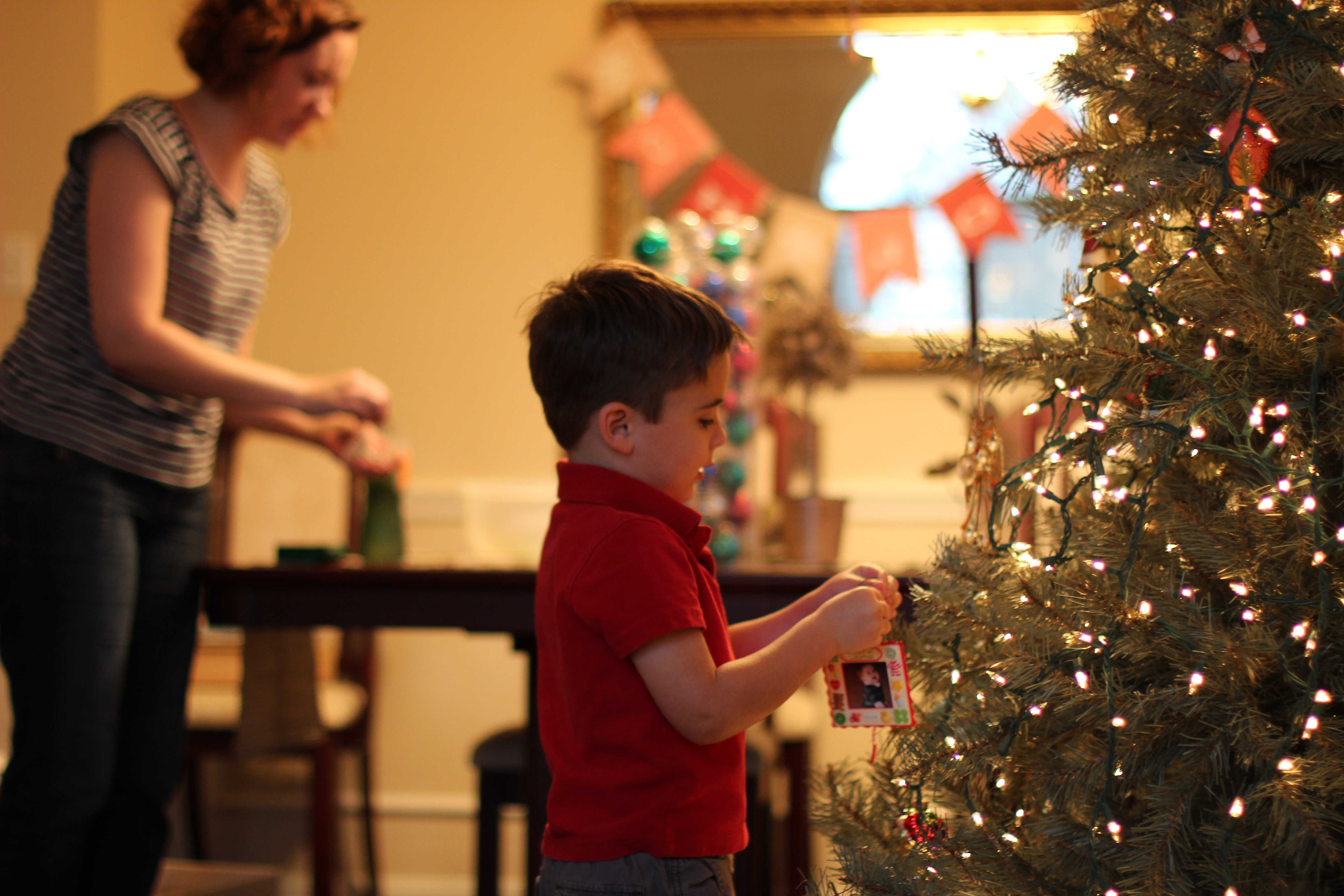 Decorating Christmas tree