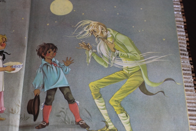 Walking with Cake: The Man in the Moon illustration by Janet and Anne Grahame Johnstone