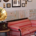 (The gramophone and gorgeous pink couch at Argus Cidery.)